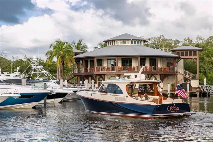 3270 Bayshore Dr, Naples, Florida 34112