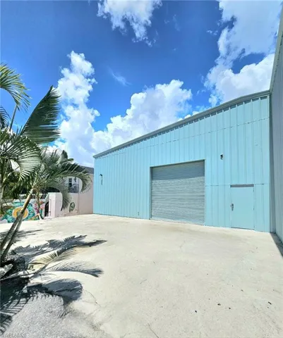 3270 Bayshore Dr, Naples, Florida 34112