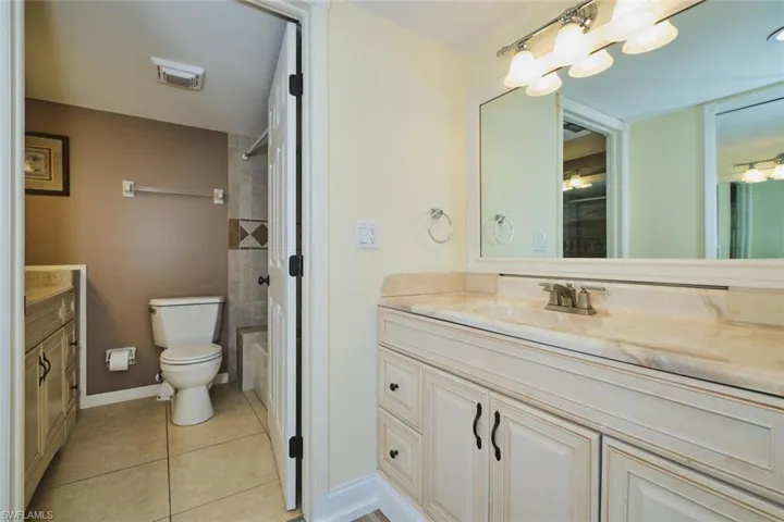 2 SEPARATE SINK AREAS!!!