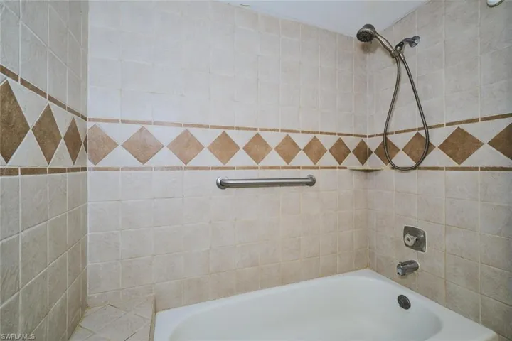 SHOWER AREA TILED