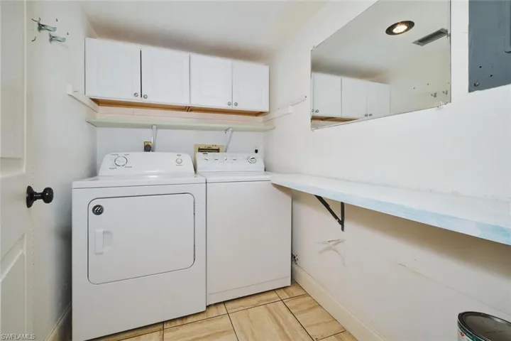 LAUNDRY ROOM WITH STORAGE