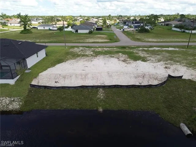 2900 Nw 26th Ave, Cape Coral, Florida 33993