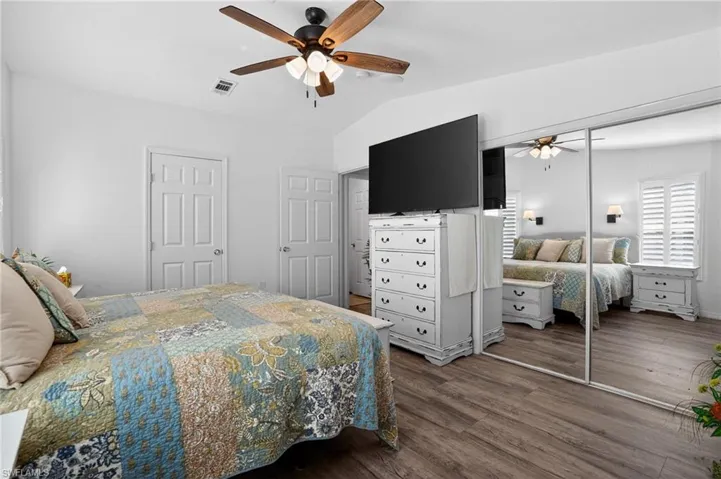 VERY SPACIOUS MASTER BEDROOM