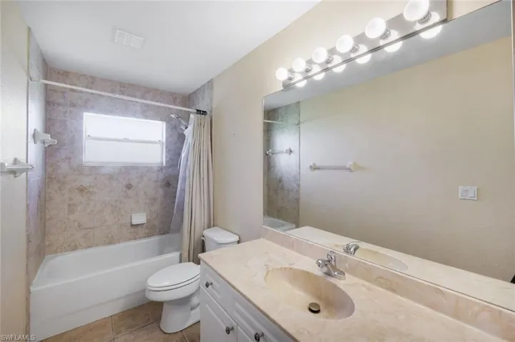 1121 Nw 27th Ave, Cape Coral, Florida 33993