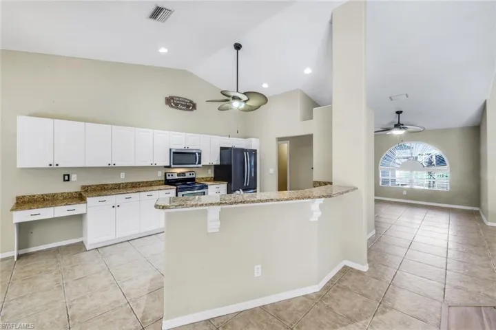 1121 Nw 27th Ave, Cape Coral, Florida 33993