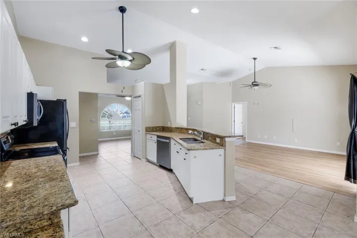 1121 Nw 27th Ave, Cape Coral, Florida 33993