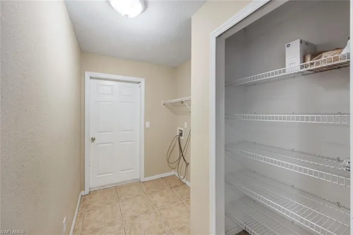 1121 Nw 27th Ave, Cape Coral, Florida 33993