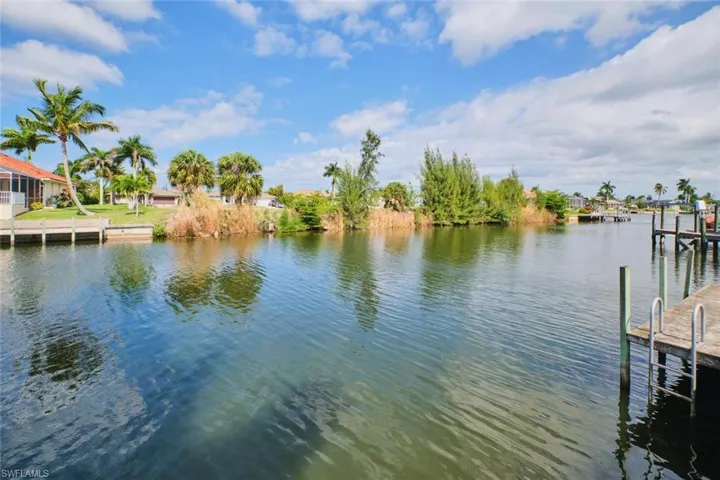 4122 SW 22nd  CT, Cape Coral, FL 33914