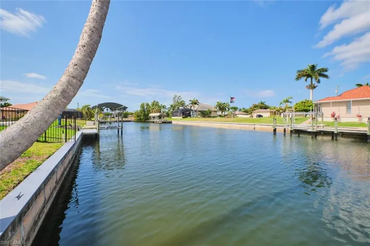 4122 SW 22nd  CT, Cape Coral, FL 33914