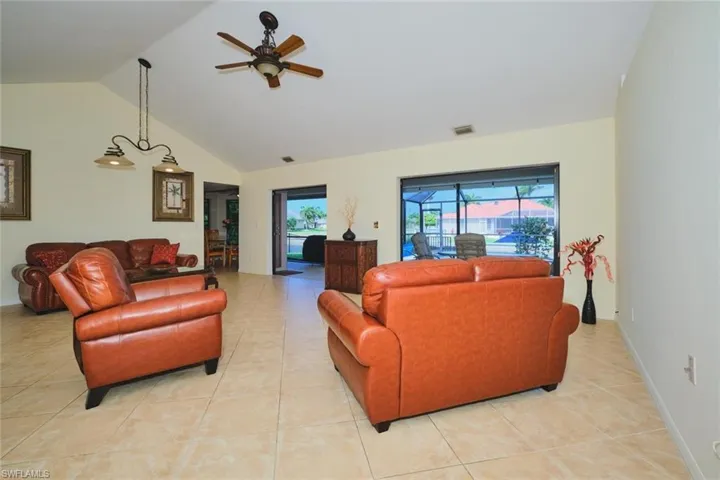 4122 Sw 22nd Ct, Cape Coral, Florida 33914
