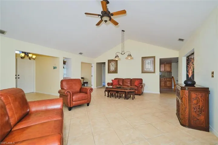 4122 Sw 22nd Ct, Cape Coral, Florida 33914