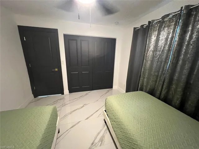 1118 Pine Island Ln, Cape Coral, Florida 33909