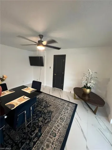 1118 Pine Island Ln, Cape Coral, Florida 33909