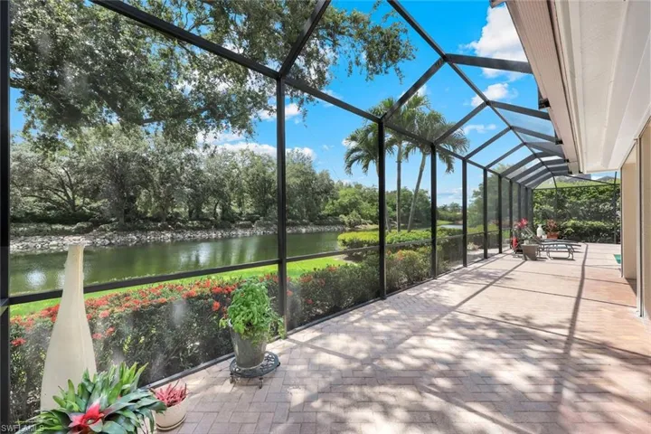 Gorgeous private southern lake views from the deck