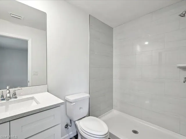 1824 NW 2nd  PL, Cape Coral, FL 33993