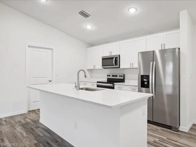 1824 NW 2nd  PL, Cape Coral, FL 33993