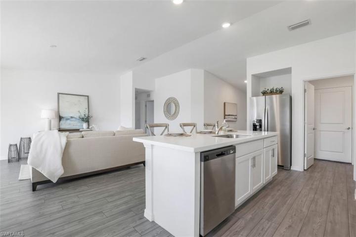 1409 SE 34th TER, CAPE CORAL FL 33904