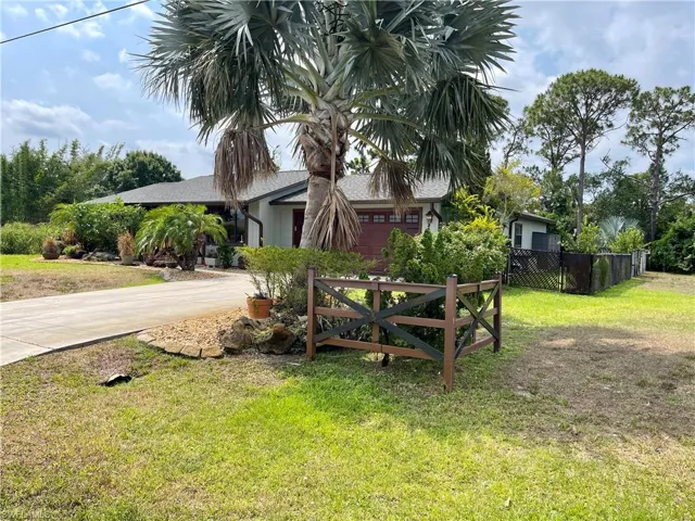 23227  Delavan  AVE, Port Charlotte, FL 33954