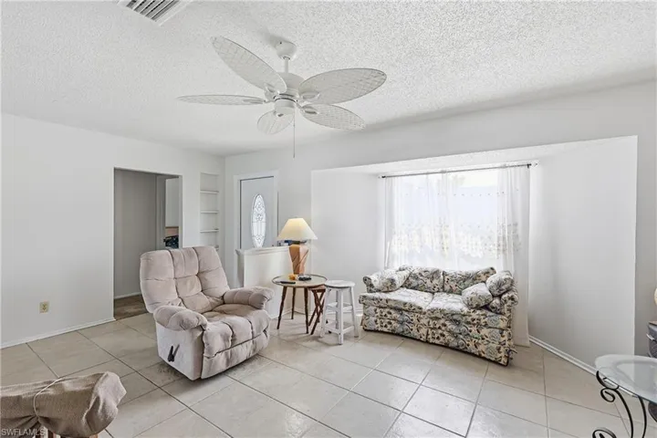 3812 Se 10th Ave, Cape Coral, Florida 33904