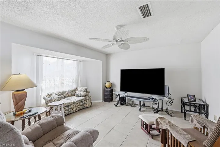 3812 Se 10th Ave, Cape Coral, Florida 33904