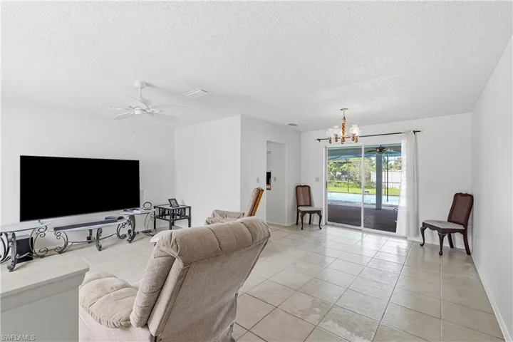 3812 Se 10th Ave, Cape Coral, Florida 33904