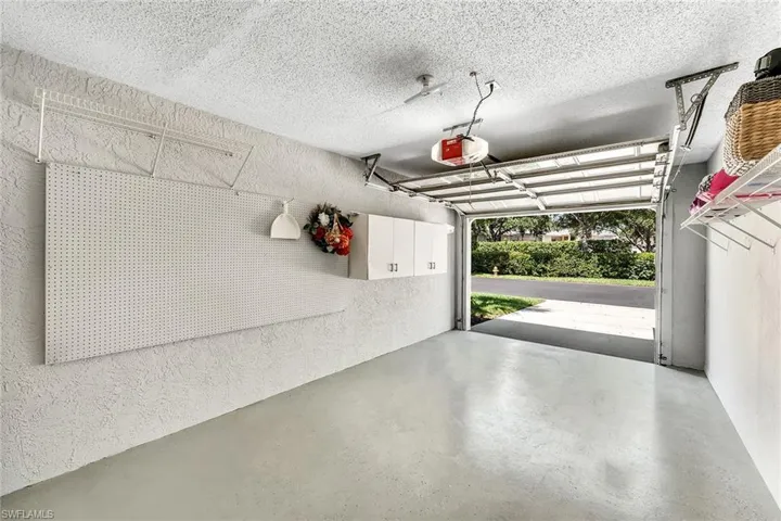 925 New Waterford Dr 104, Naples, Florida 34104