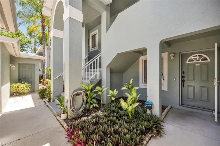 925 New Waterford Dr 104, Naples, Florida 34104
