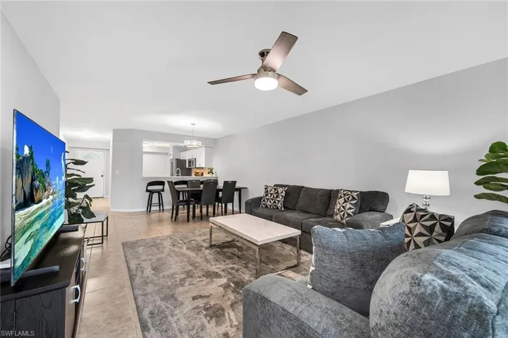 925 New Waterford Dr 104, Naples, Florida 34104
