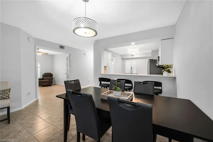 925 New Waterford Dr 104, Naples, Florida 34104