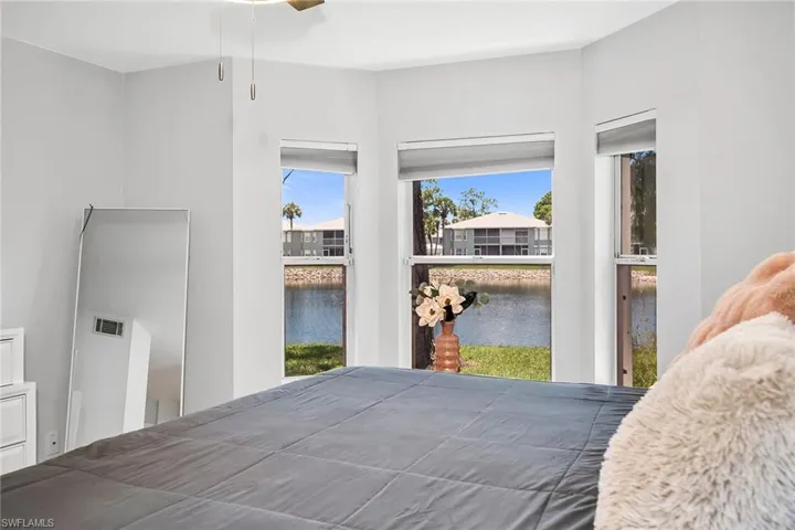 925 New Waterford Dr 104, Naples, Florida 34104