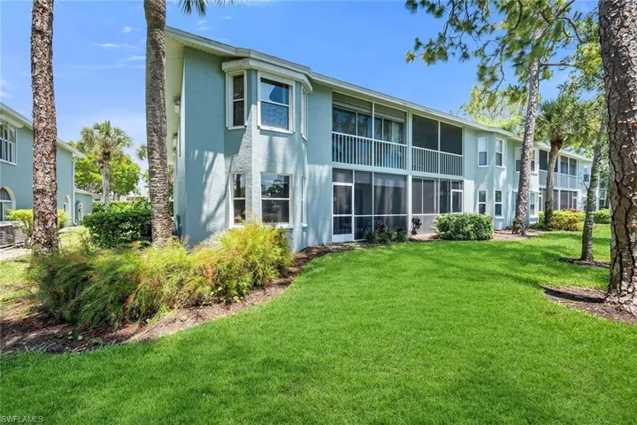 925 New Waterford Dr 104, Naples, Florida 34104