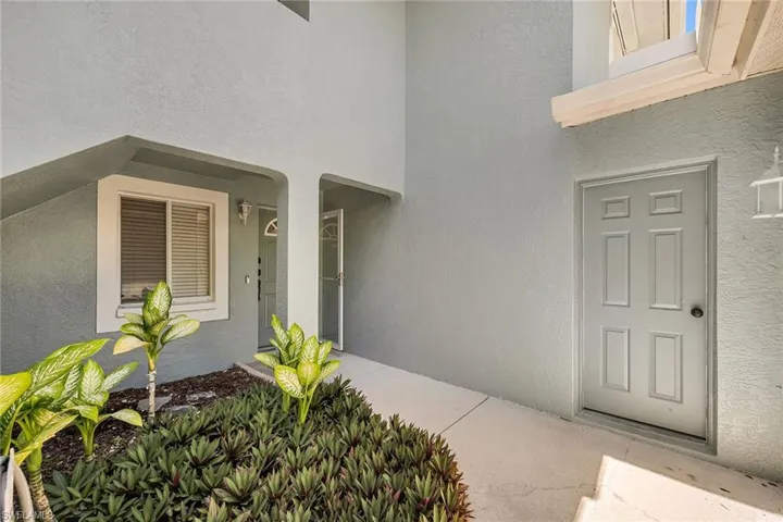 925 New Waterford Dr 104, Naples, Florida 34104