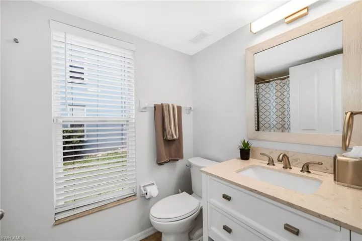 925 New Waterford Dr 104, Naples, Florida 34104