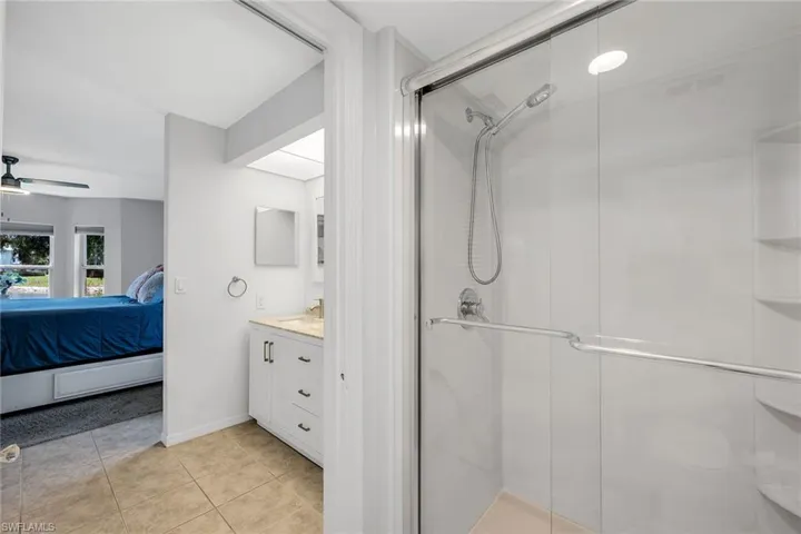 925 New Waterford Dr 104, Naples, Florida 34104