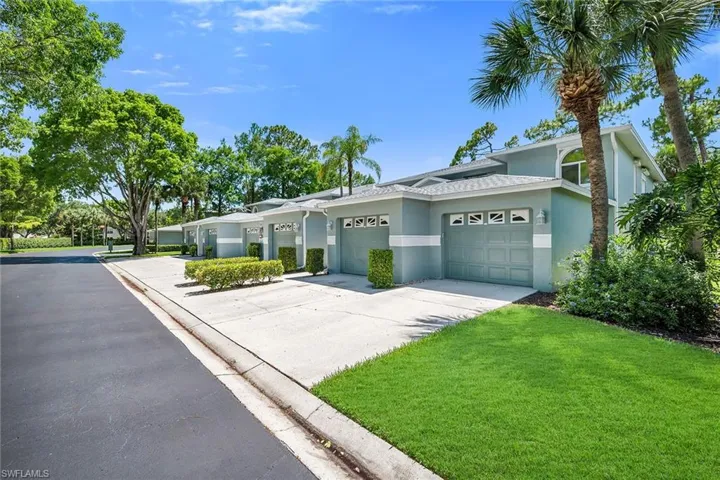 925 New Waterford Dr 104, Naples, Florida 34104