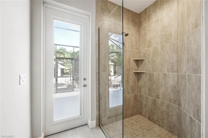 Guest 1 and Pool bath shower