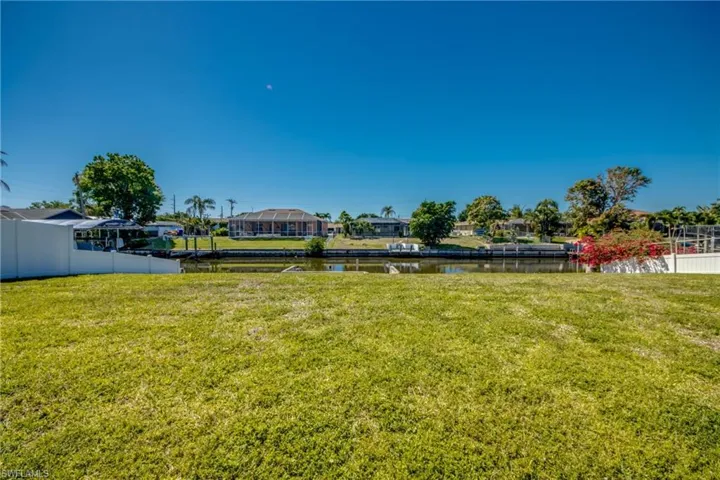 1438 Se 23rd St, Cape Coral, Florida 33990