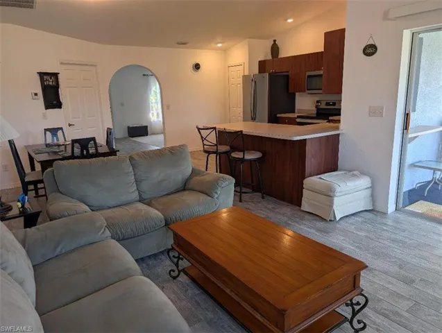 1438 Se 23rd St, Cape Coral, Florida 33990