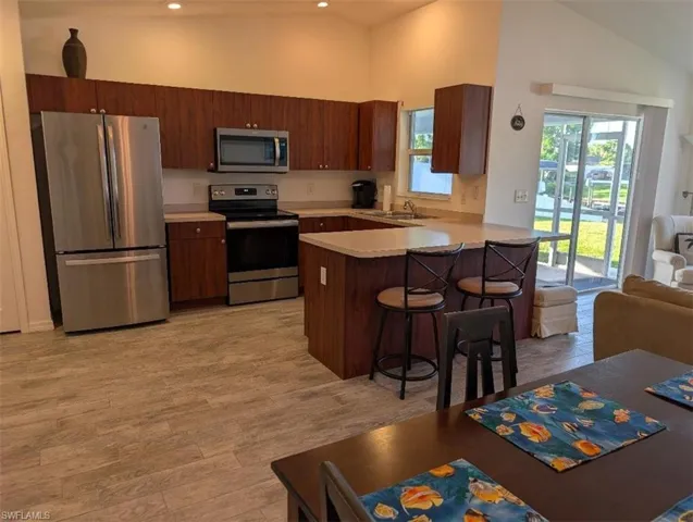 1438 Se 23rd St, Cape Coral, Florida 33990