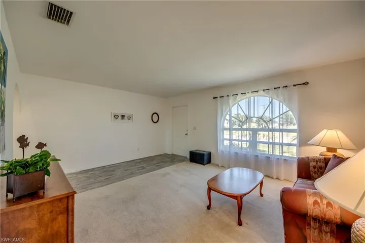 1438 Se 23rd St, Cape Coral, Florida 33990