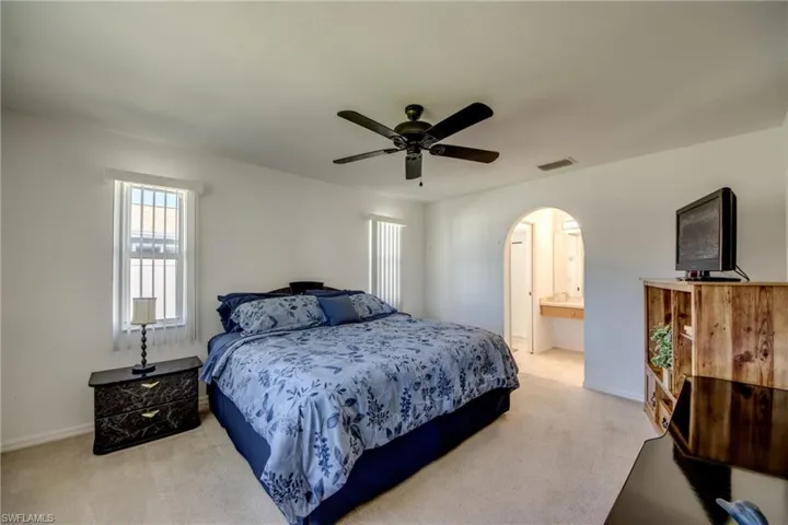 1438 Se 23rd St, Cape Coral, Florida 33990
