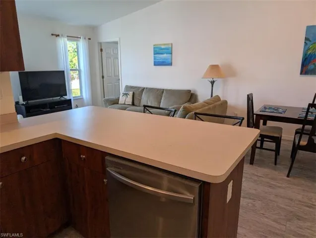 1438 Se 23rd St, Cape Coral, Florida 33990