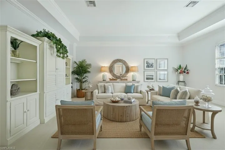 5025 Blauvelt Way 202, Naples, Florida 34105