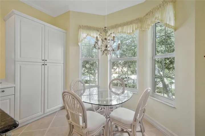 5025 Blauvelt Way 202, Naples, Florida 34105