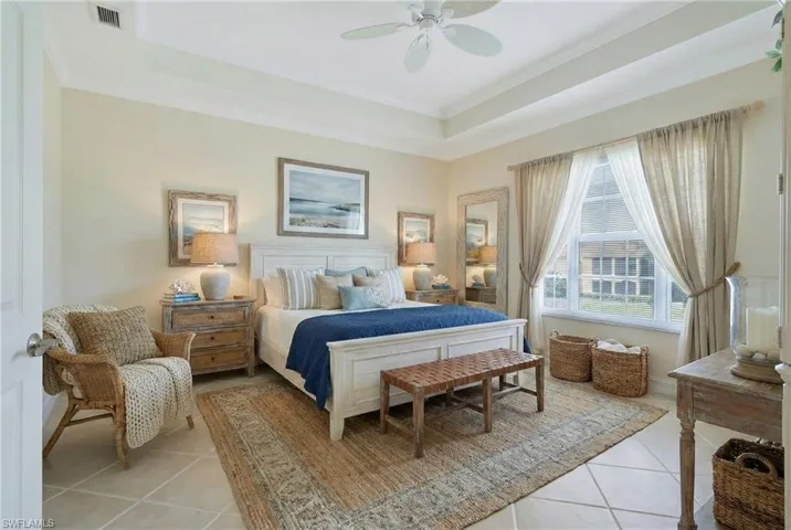 5025 Blauvelt Way 202, Naples, Florida 34105
