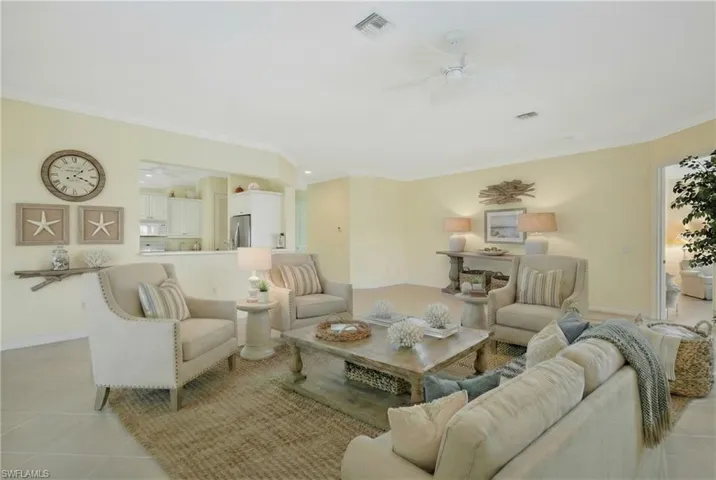 5025 Blauvelt Way 202, Naples, Florida 34105