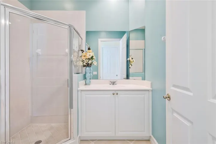 5025 Blauvelt Way 202, Naples, Florida 34105