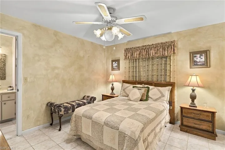 714 107th Ave N, Naples, Florida 34108