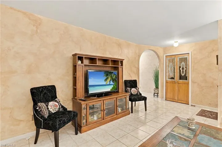 714 107th Ave N, Naples, Florida 34108