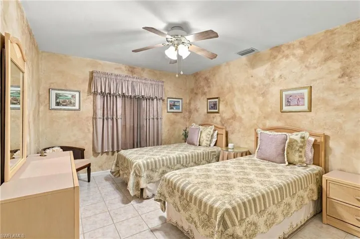714 107th Ave N, Naples, Florida 34108